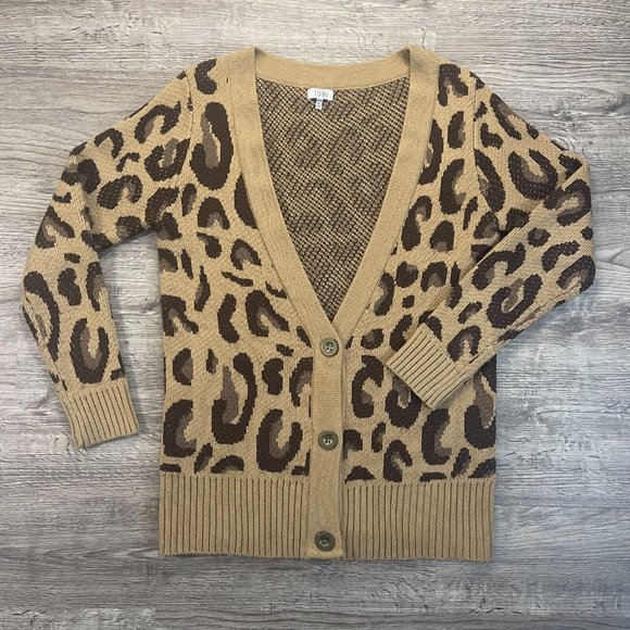 TOBI Brown Leopard Cheetah Animal Print Warm Cozy 3-Button V-Neck Cardigan Sz Md - Picture 1 of 4